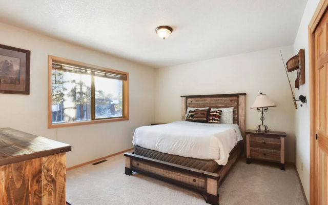 photo 3 of Quaking Cabin Gas BBQ & Amenities Access!