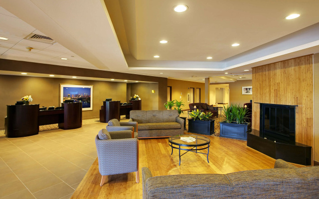 photo 2 of Quality Hotel Philadelphia Airport