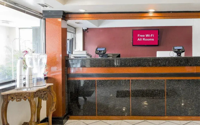 photo 2 of Red Roof Inn Hartford - Vernon