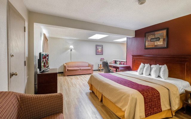 photo 3 of Red Roof Inn Hartford - Vernon