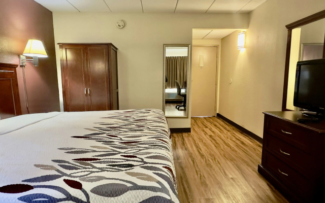 photo 5 of Red Roof Inn Hartford - Vernon