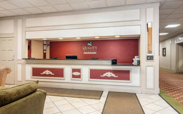 photo 2 of Quality Inn & Suites Indiana South