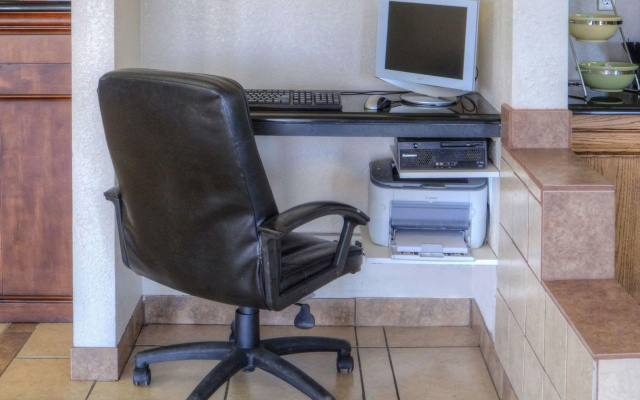 photo 4 of Quality Inn Plainview