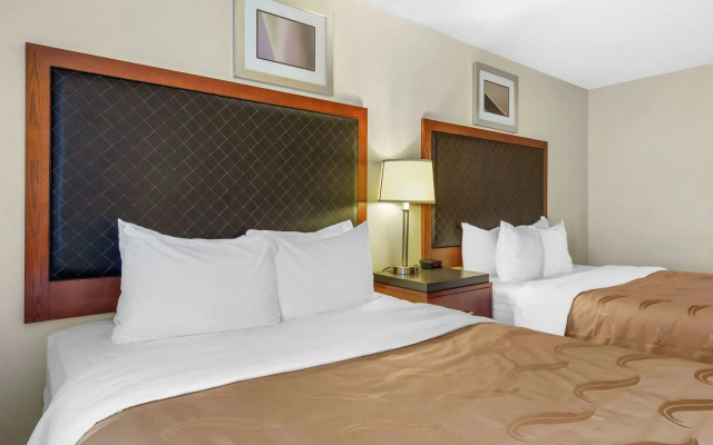 photo 4 of Spark by Hilton Lakewood Denver Southwest