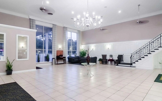 photo 2 of Rodeway Inn & Suites Williamsburg Central