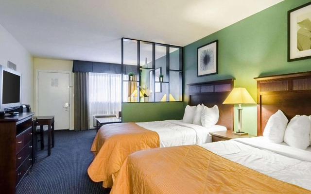 photo 3 of Rodeway Inn & Suites Williamsburg Central