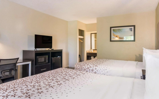photo 5 of SureStay Hotel by Best Western St. Pete Clearwater Airport