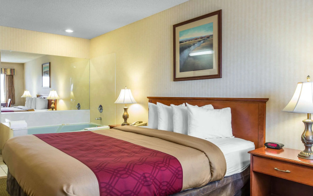 photo 5 of Econo Lodge Inn & Suites Riverside - Corona
