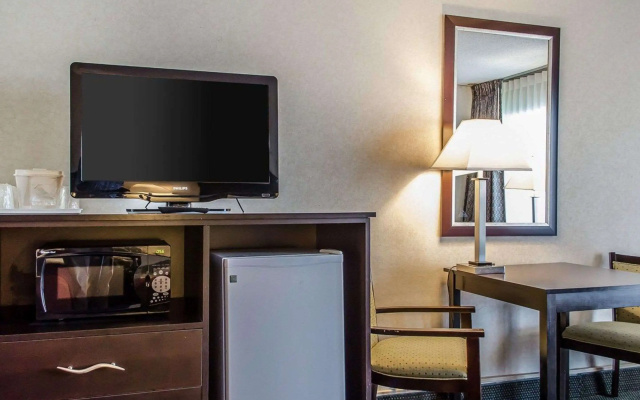 photo 5 of Quality Inn & Suites York East