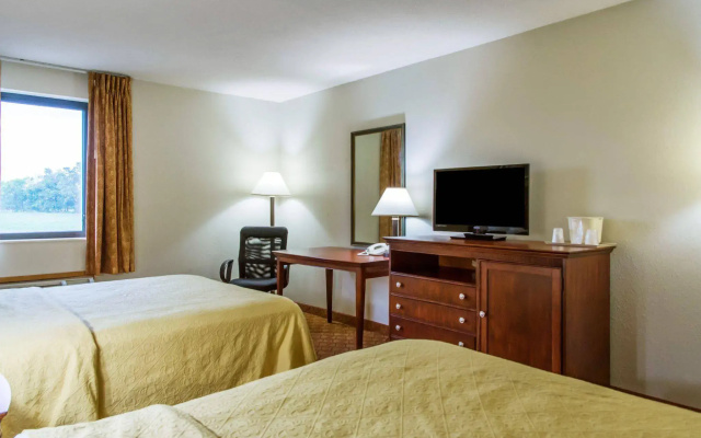 photo 4 of La Quinta Inn & Suites by Wyndham Miamisburg Dayton South
