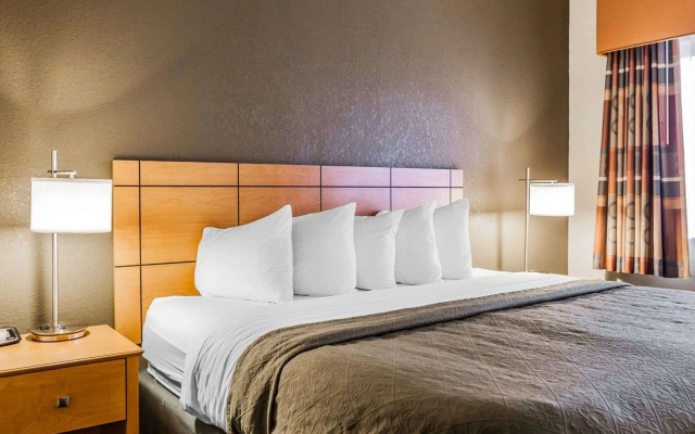 photo 3 of Quality Inn & Suites Des Moines Airport