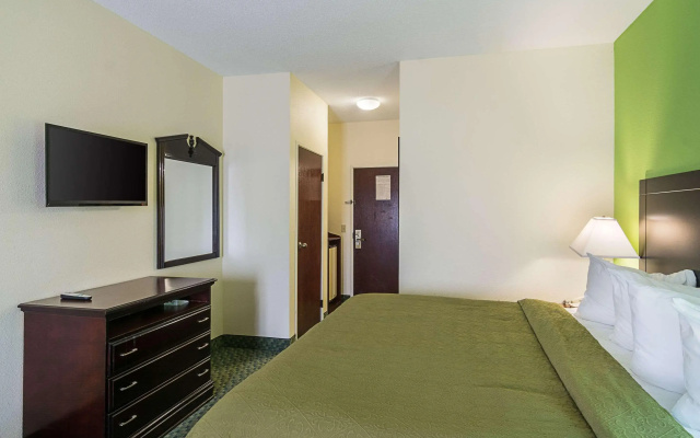 photo 3 of Quality Inn & Suites Harvey - Chicago Southland