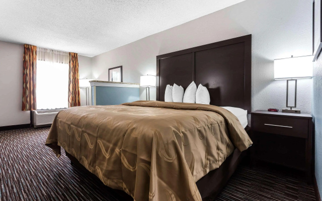 photo 4 of Quality Inn & Suites Mooresville - Lake Norman