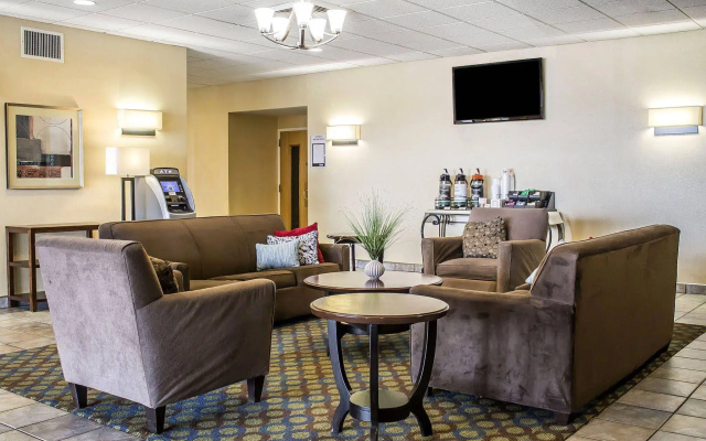 photo 2 of Wilkes-Barre Inn and Suites