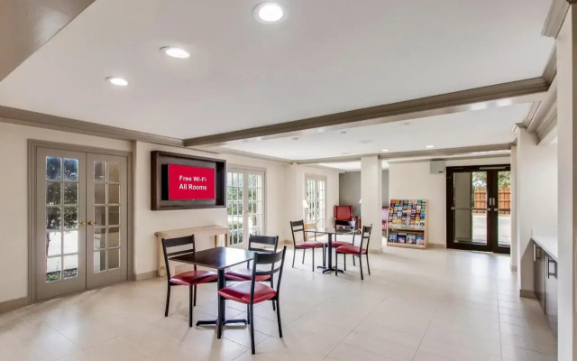 photo 3 of Red Roof Inn PLUS+ Dallas – Addison