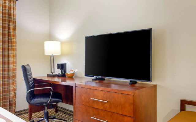 photo 4 of Quality Inn & Suites Decatur - Atlanta East