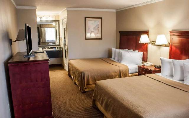 photo 4 of Quality Inn & Suites Fife Seattle