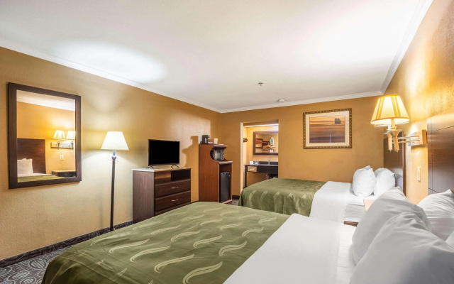 photo 5 of Quality Inn & Suites Ft. Jackson Maingate