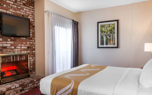 photo 5 of Comfort Inn & Suites Irvine Spectrum