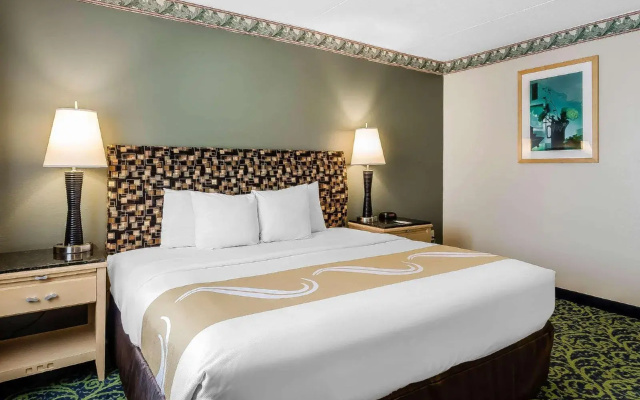 photo 3 of Quality Inn & Suites Lexington