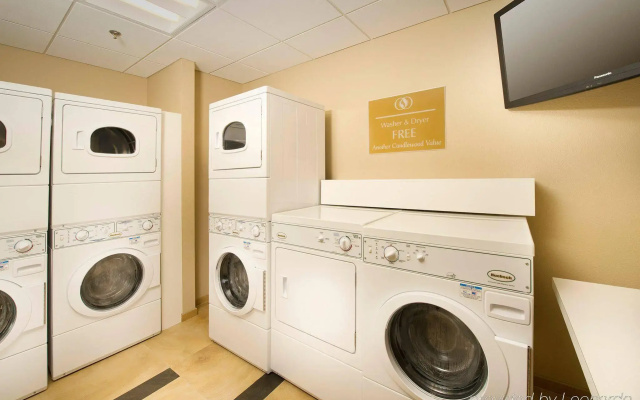 photo 3 of stayAPT Suites Alexandria-Fort Belvoir