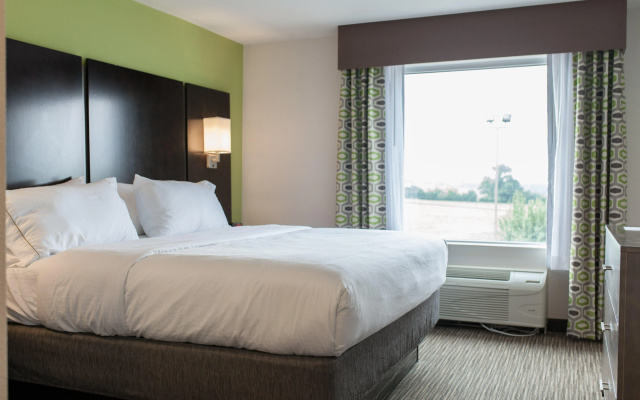 photo 3 of Holiday Inn Express & Suites Sweetwater, an IHG Hotel
