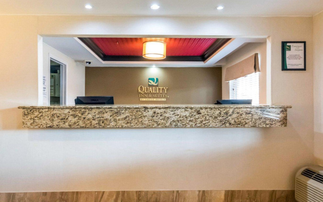 photo 2 of Quality Inn & Suites University/Airport