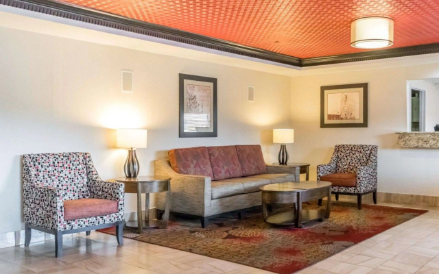 photo 4 of Quality Inn & Suites University/Airport
