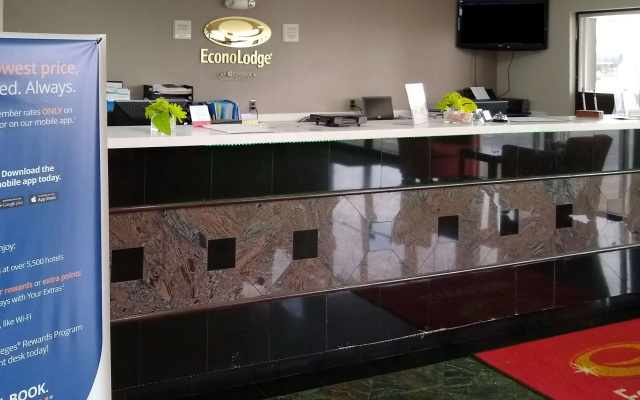 photo 2 of Econo Lodge Inn & Suites West - Energy Corridor