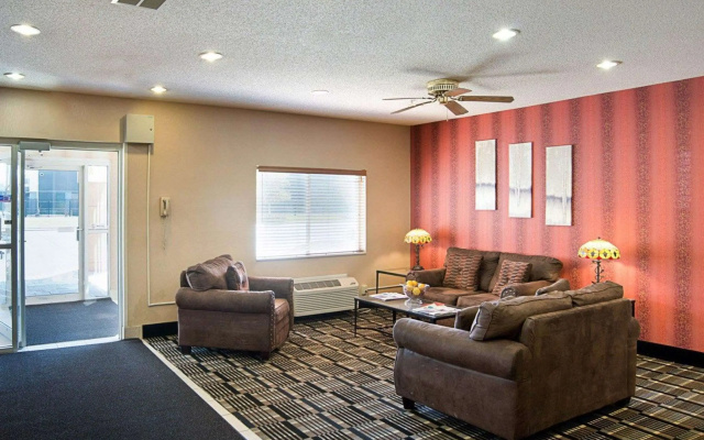 photo 3 of Quality Inn Brooklyn Center