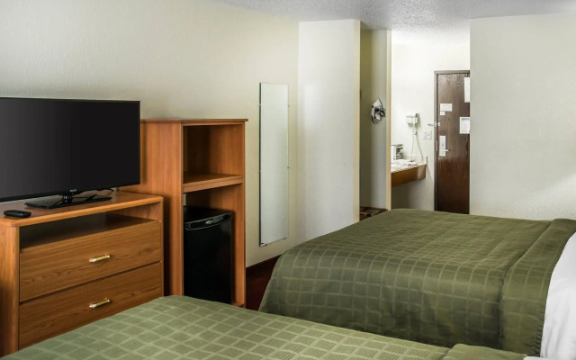 photo 5 of Hudson Inn & Suites