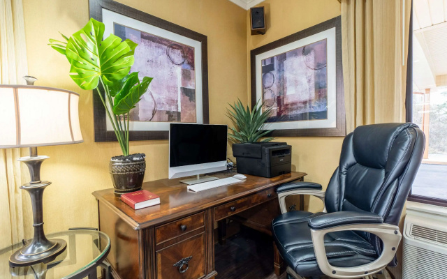 photo 3 of Quality Inn & Suites Corinth West