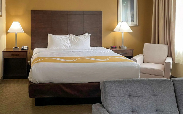photo 4 of Quality Inn Ontario