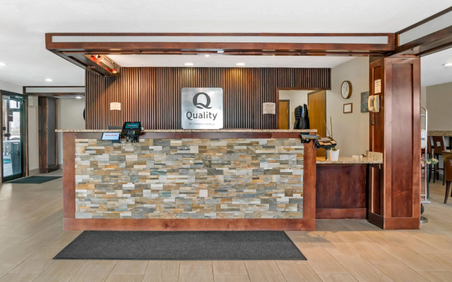 photo 2 of Quality Inn Grand Rapids South-Byron Center
