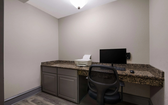 photo 3 of SureStay Plus Hotel by Best Western San Antonio North