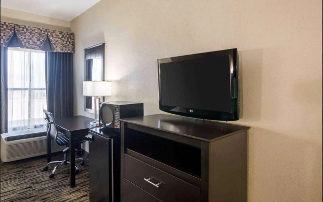 photo 3 of Days Inn by Wyndham Fort Worth North / Fossil Creek