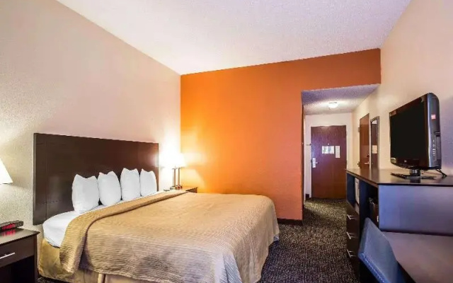 photo 3 of Quality Inn Union Us Hwy 176