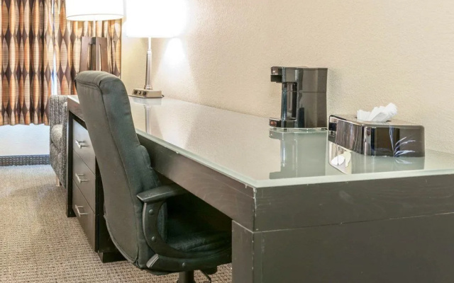 photo 2 of Quality Inn