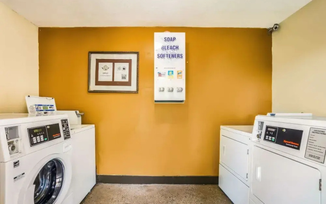 photo 3 of Quality Inn Corinth
