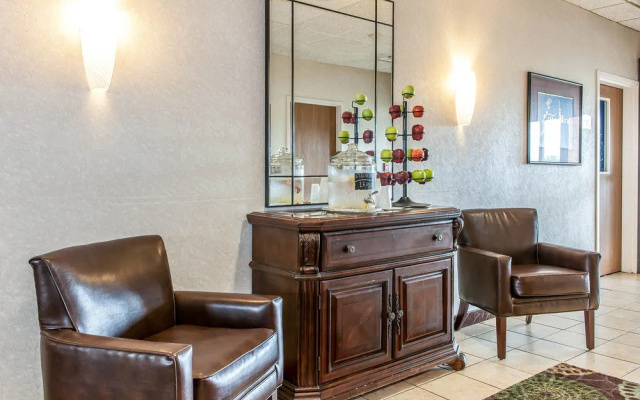 photo 2 of Quality Inn I-75 West Chester-North Cincinnati