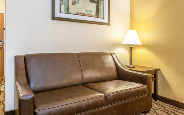 photo 3 of Quality Inn I-75 West Chester-North Cincinnati