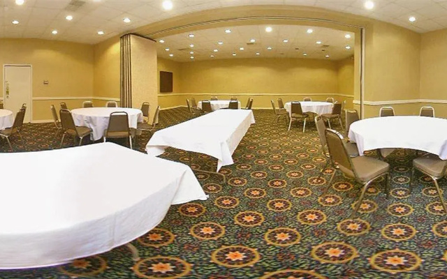 photo 2 of Quality Inn