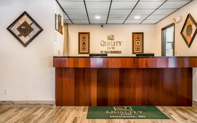 photo 2 of Hudson Inn & Suites