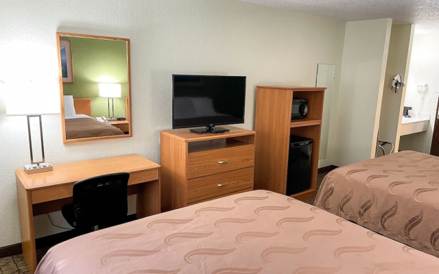 photo 3 of Hudson Inn & Suites