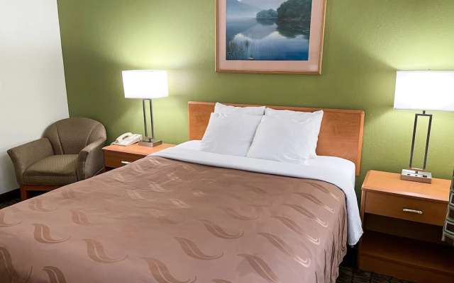 photo 4 of Hudson Inn & Suites