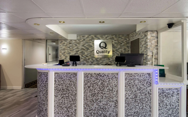 photo 2 of Quality Inn Aurora - Naperville Area