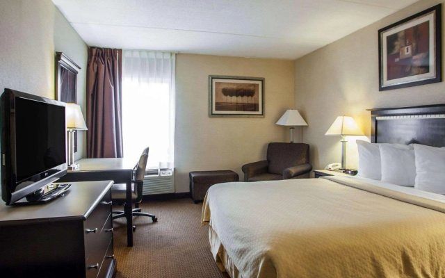 photo 3 of Quality Inn Aurora - Naperville Area