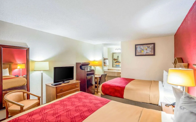 photo 4 of Econo Lodge Huntington - Barboursville University Area