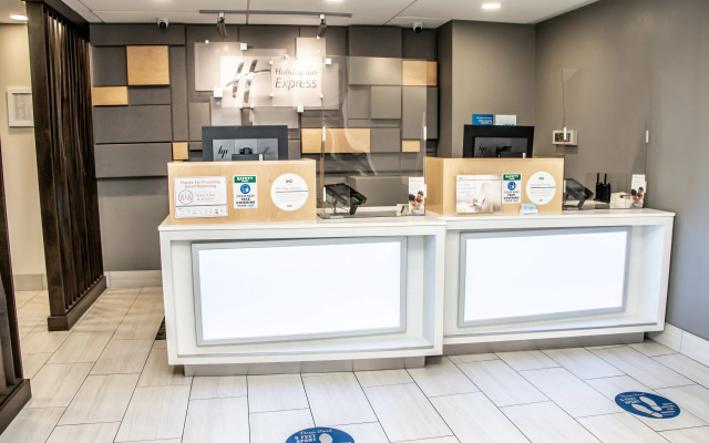 photo 2 of Holiday Inn Express Allentown North by IHG