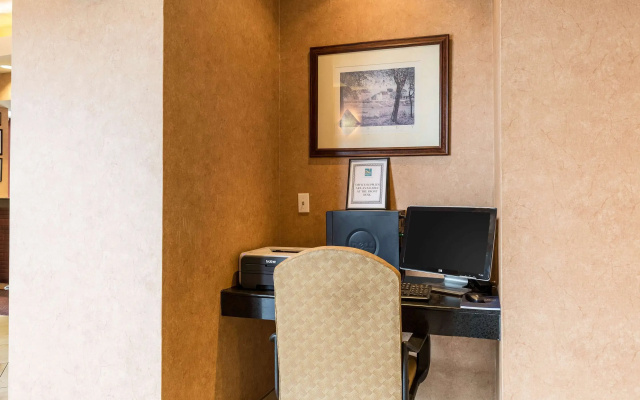 photo 5 of Quality Inn Alexandria